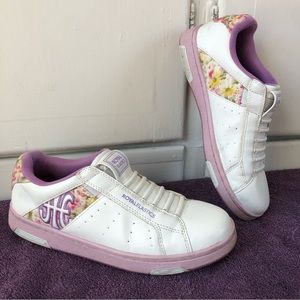 Royal Elastics no-laces white leather sneaker with floral detailing, size 8